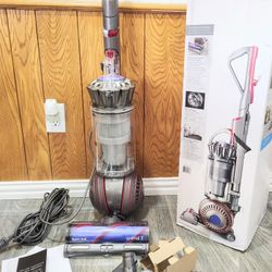 Dyson Ball Animal 3 Vacuum Cleaner 
