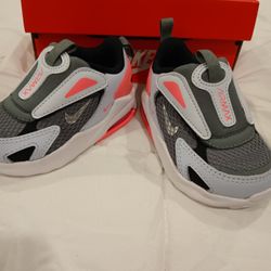 Nike Air Max Little Kids Size 5