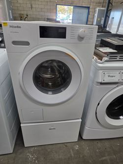 Miele classic WXD160WCS
24 Inch Front Load Smart Washer with 2.26 Cu. Ft. Capacity, Honeycomb™ Drum, DirectSensor User Interface, WiFiConn@ct, Mobile