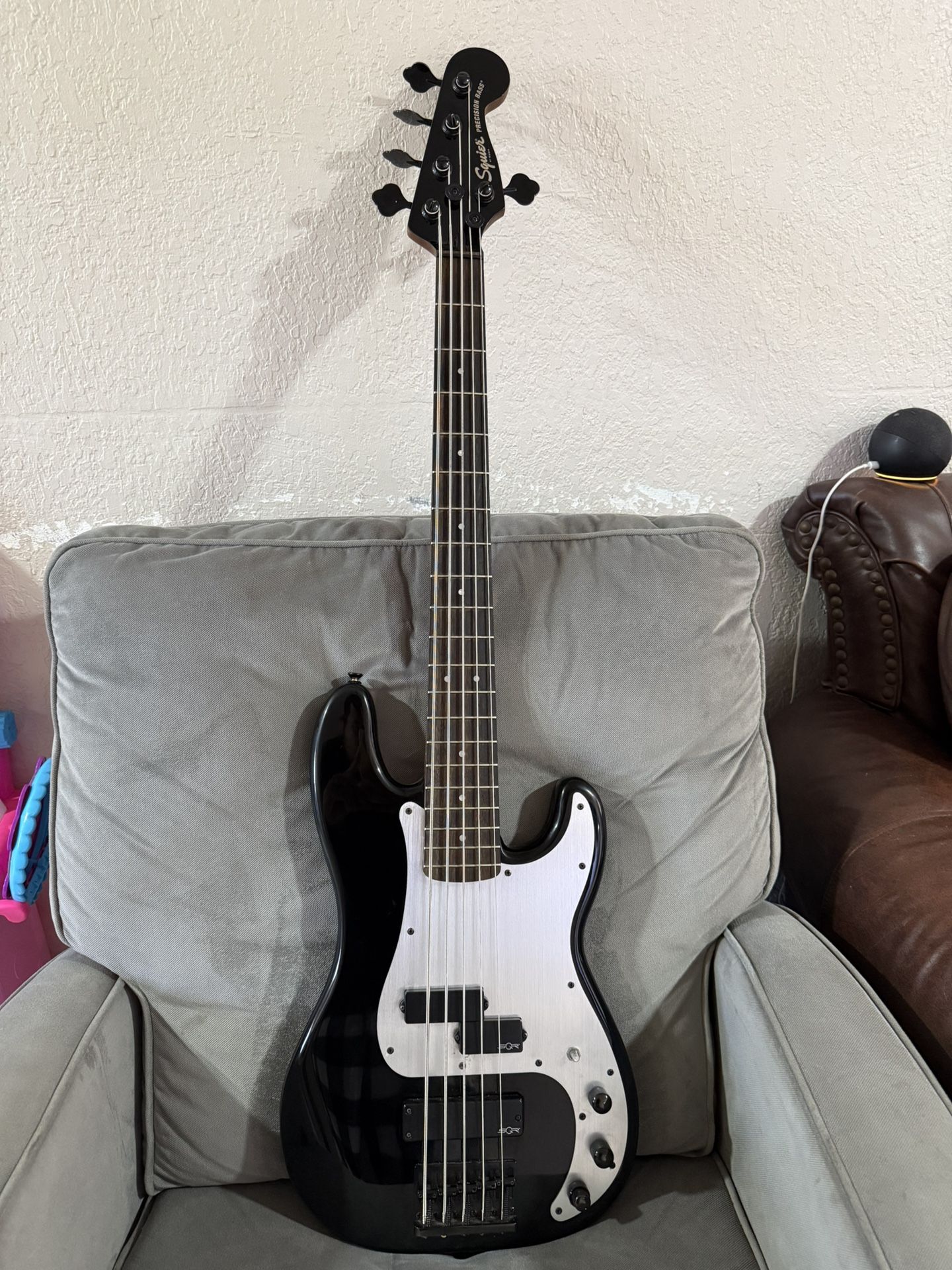 electric bass
