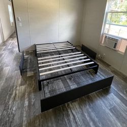 Queen bed Frame With Headboard