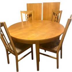 Dining room table & chair