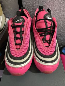 Woman’s Nike Air Max Size 6.5