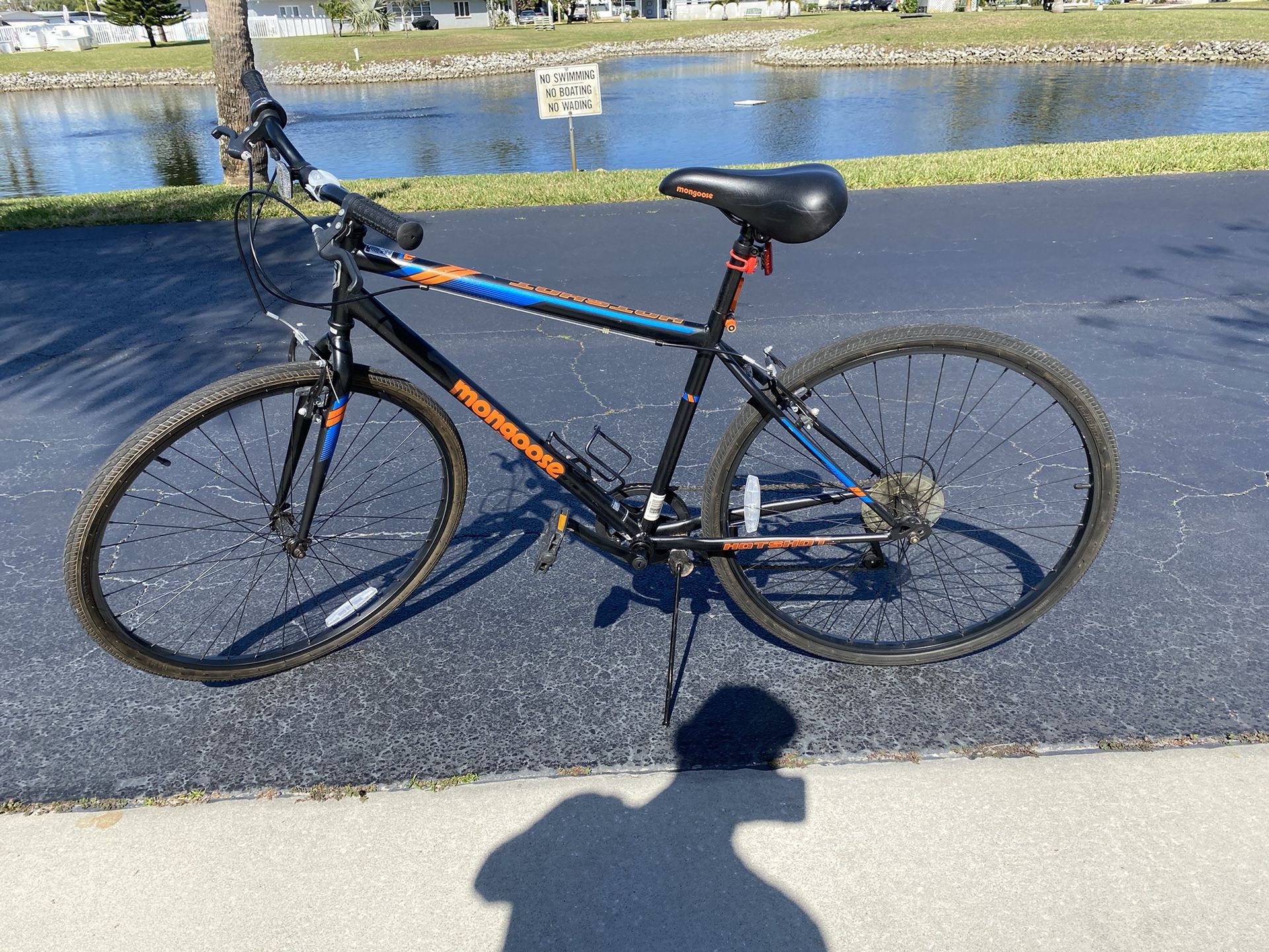Men's Mongoose Hotshot Hybrid Bicycle 700c