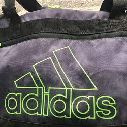 Adidas Medium Duffel Bag Weekend / Gym  