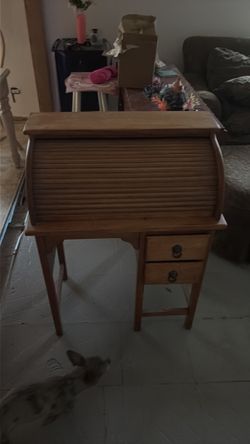 Roll top desk