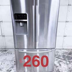 SAMSUNG Refrigerator. Excellent working condition.… Will deliver…