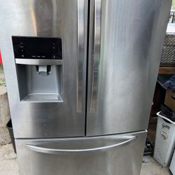 Kenmore Refrigerator 