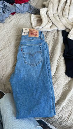  LEVIS JEANS