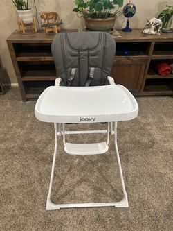 Joovy High Chair NEW