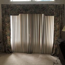 Window Valances And Drapes 