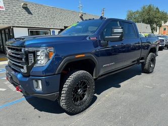 2023 GMC Sierra 2500HD AT4 6.6 DURAMAX 4x4 LOADED, Lifted on 35s