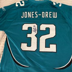Jacksonville Jaguars signed jersey by Jones Drew