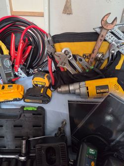 DEWALT mechanical tools