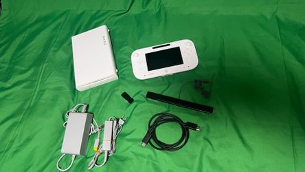 TESTED AND WORKING Wii U White 32gb set Japanese (NTSC-J) model plus 128gb usb
