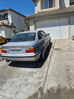 1999 BMW 323i 2dr