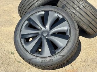 FREE DELIVERY (4) 2025 Tesla Model S 19" Tempest OEM Wheels Rims TIRES PIRELLI 95% TREAD TPMS