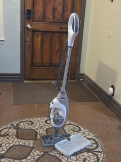 Shark Lift-Away Professional Steam Mop