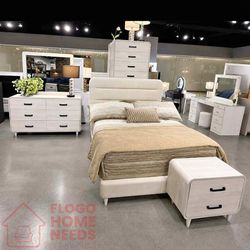 4-Pieces White Wood finish king & queen bedset