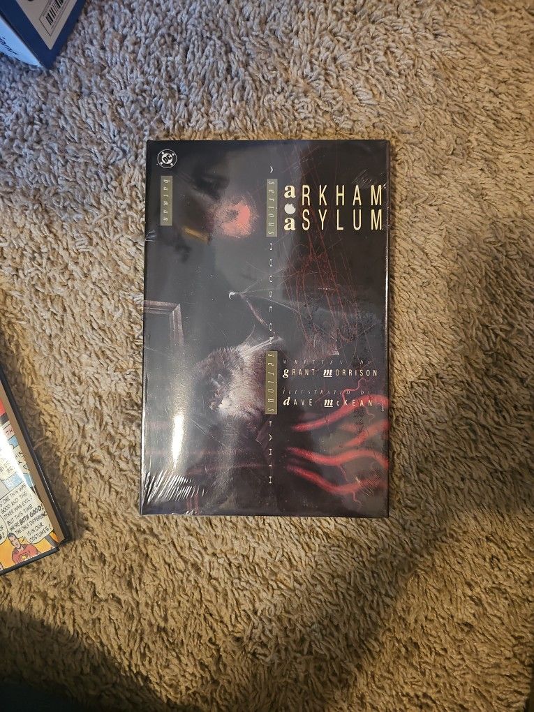 DC Comics Arkham Assylum Hardcover Book