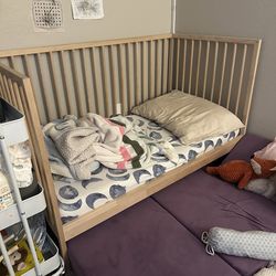 SNIGLAR ikea crib (with or without mattress)
