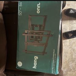 TV MOUNT 
