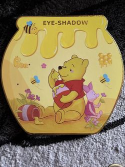 🍯 Pooh Eyeshadow Palette 🍯