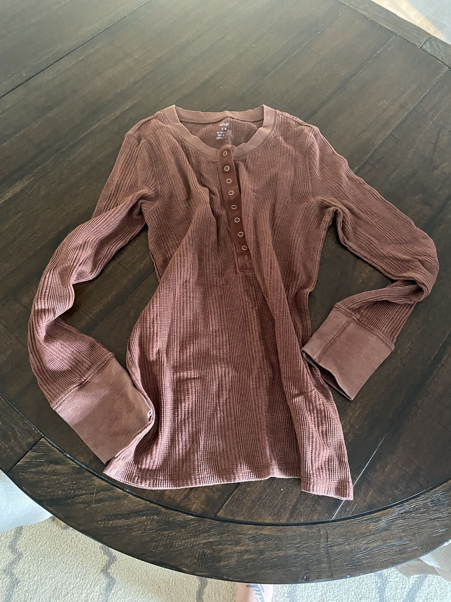 Aerie Women’s Long Sleeve Shirt, Size Medium