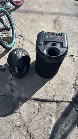 Kenwood amplified subwoofer and bilt motorcycle helmet 2xl NeED GONE ASAP