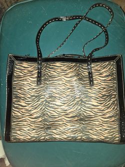 Liz Clairborne Women's Tiger Print black, brown and tan purse