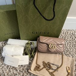 NEW AUTHENTIC GUCCI GG MARMONT SUPER MINI BAG