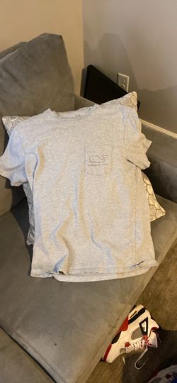 Vineyard vines size men’s medium shirt