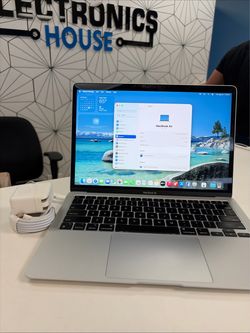 Apple MacBook Air M1 8GB RAM 256GB Flawless Condition