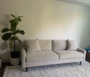 Modern Beige 3-Seat Sofa – Excellent Condition