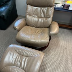 Recliner and foot stool