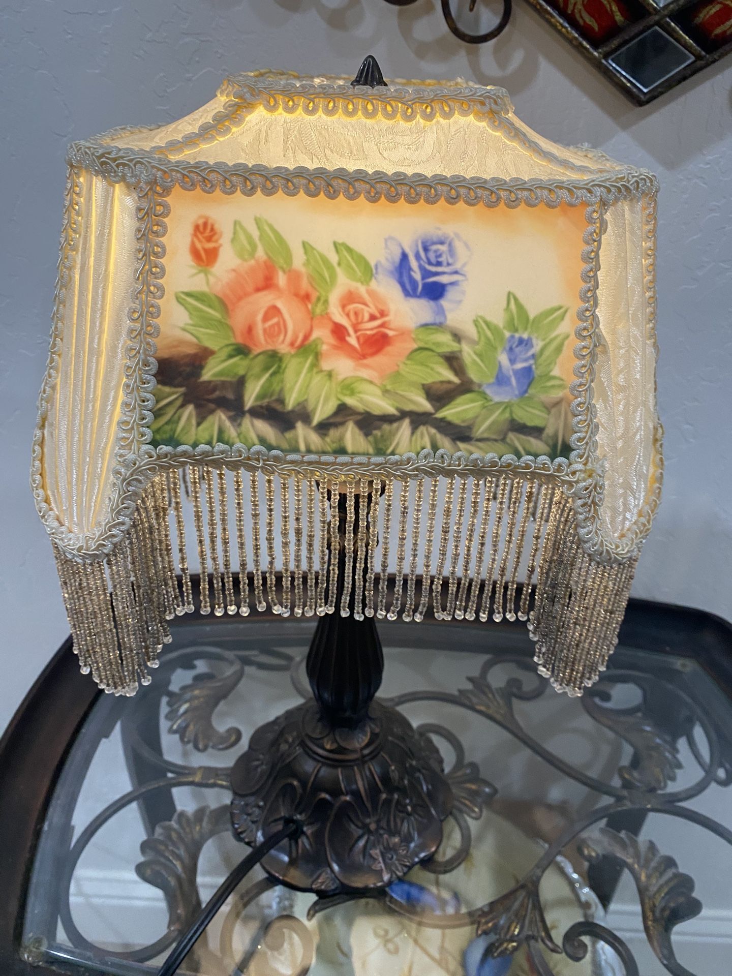 Antique Gorgeous Meyda Tiffany reversed Paint Roses Table lamp.m