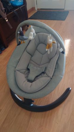 Nunca Leaf Grow rocker
