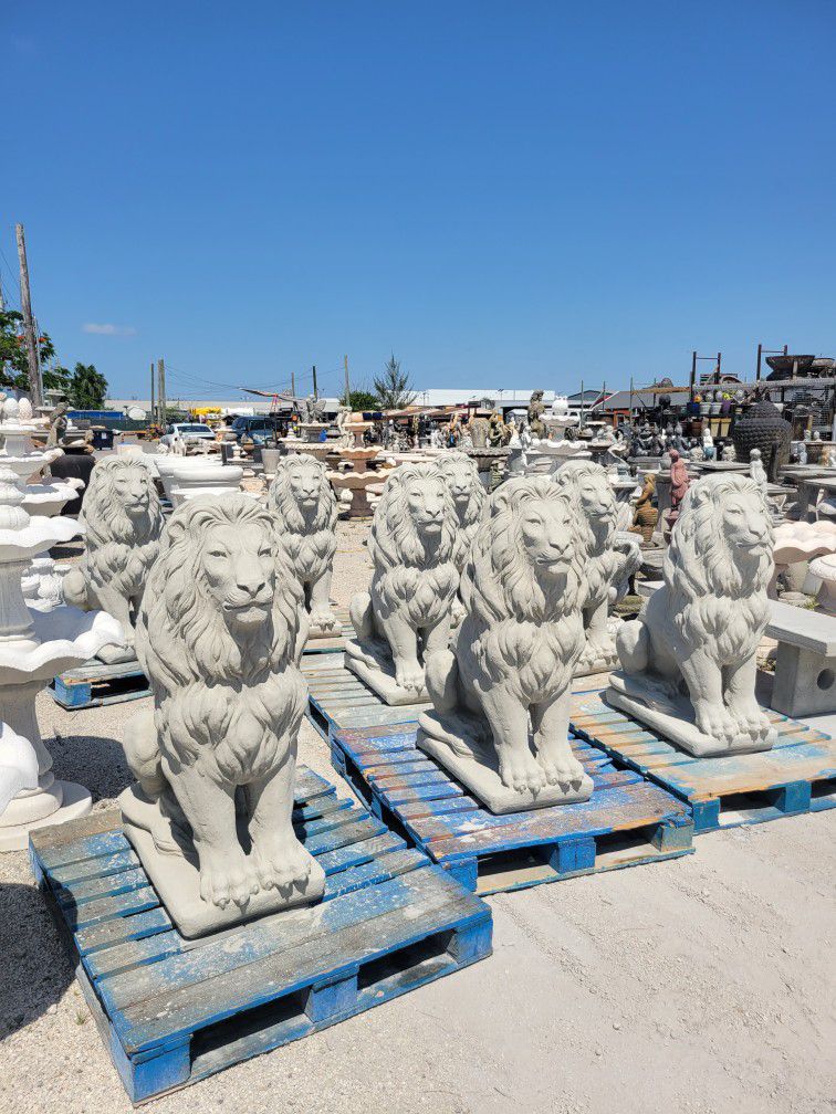 Concrete Stone Large Lion Statue / Cement Garden Lions
