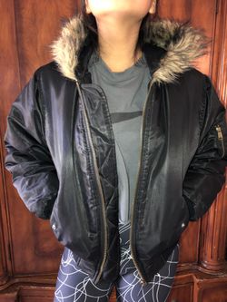 Jacket/ Sweater/ Bomber