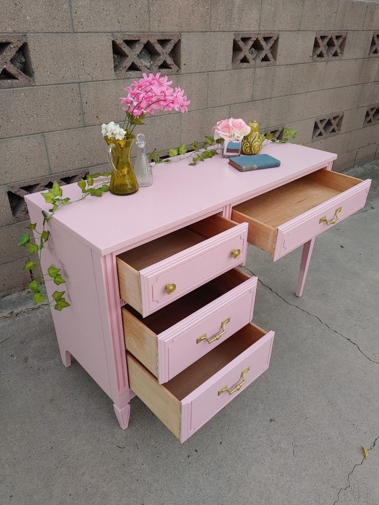 Gorgeous Pink Bassett Desk
