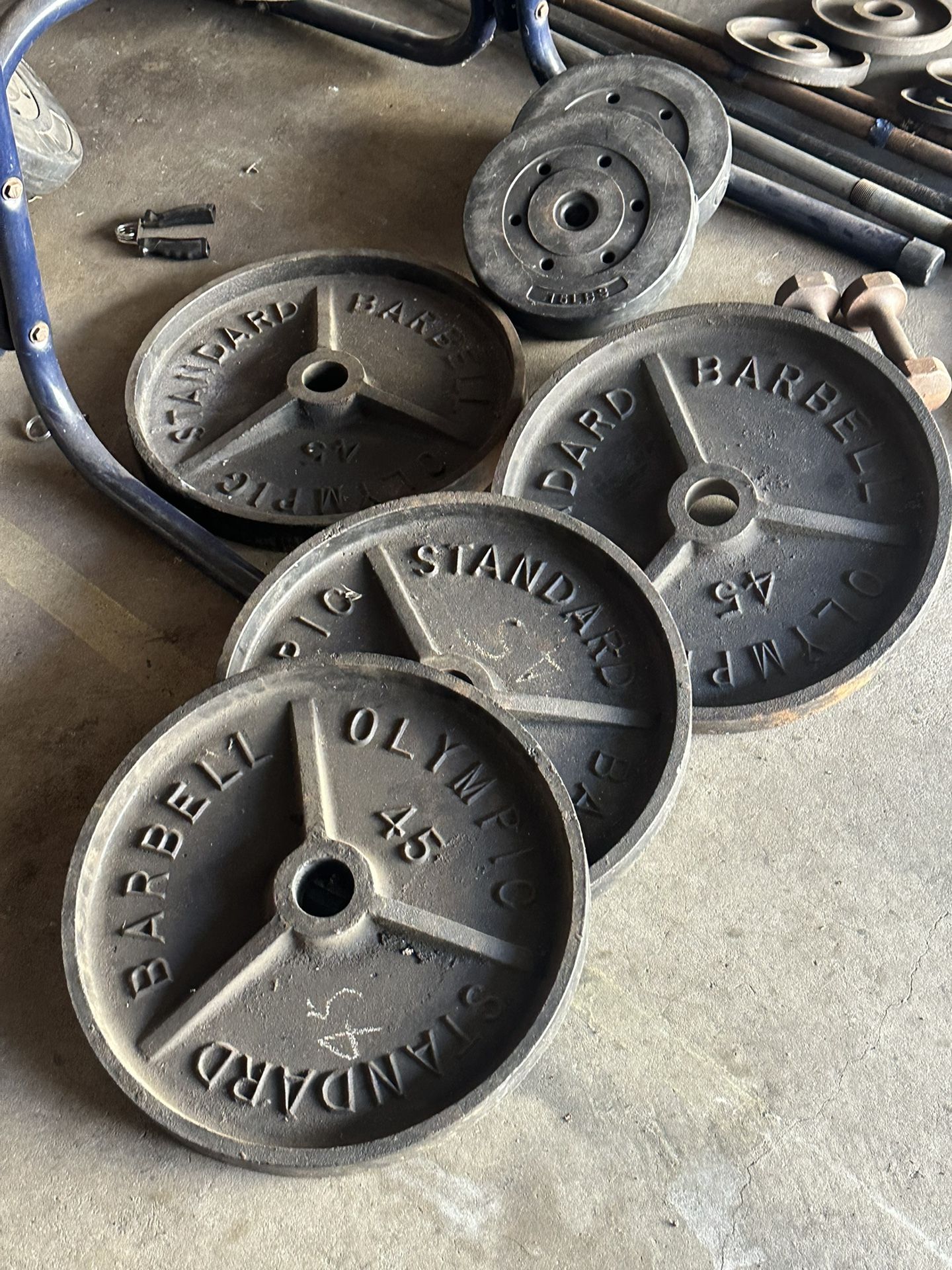 4 Barbell Olympic Weights 45’s