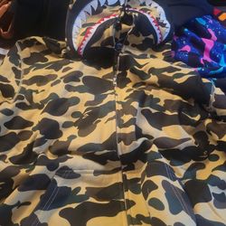 Bathing Ape Hoodie Size XL New