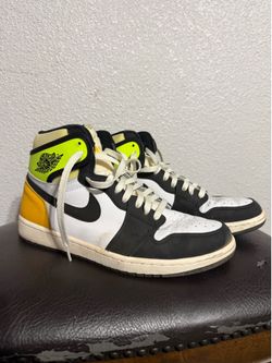 Air Jordan 1 Retro High OG Volt Gold