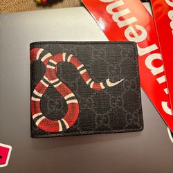 Gucci snake wallet 