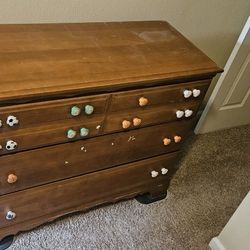 Dresser