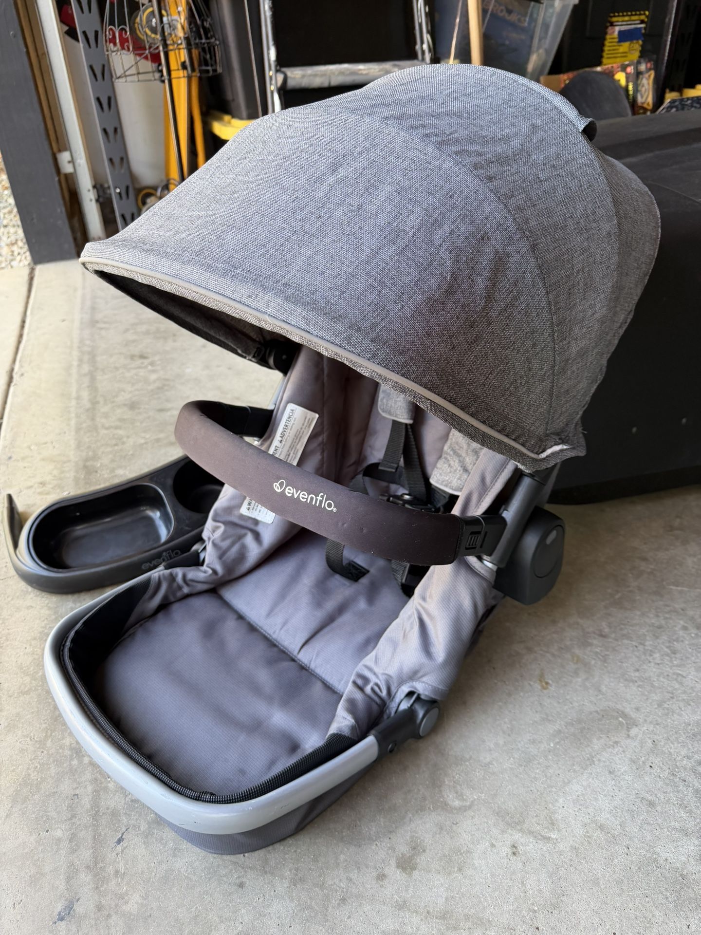 evenflo pivot xpand extra seat And Snack Tray