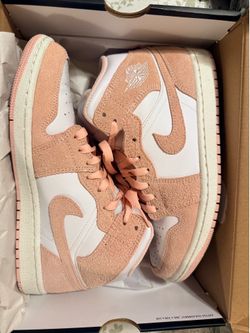 Jordan 1s men’s 8.5 women’s 10 $100