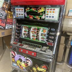 Vintage Japanese Slot Machine 