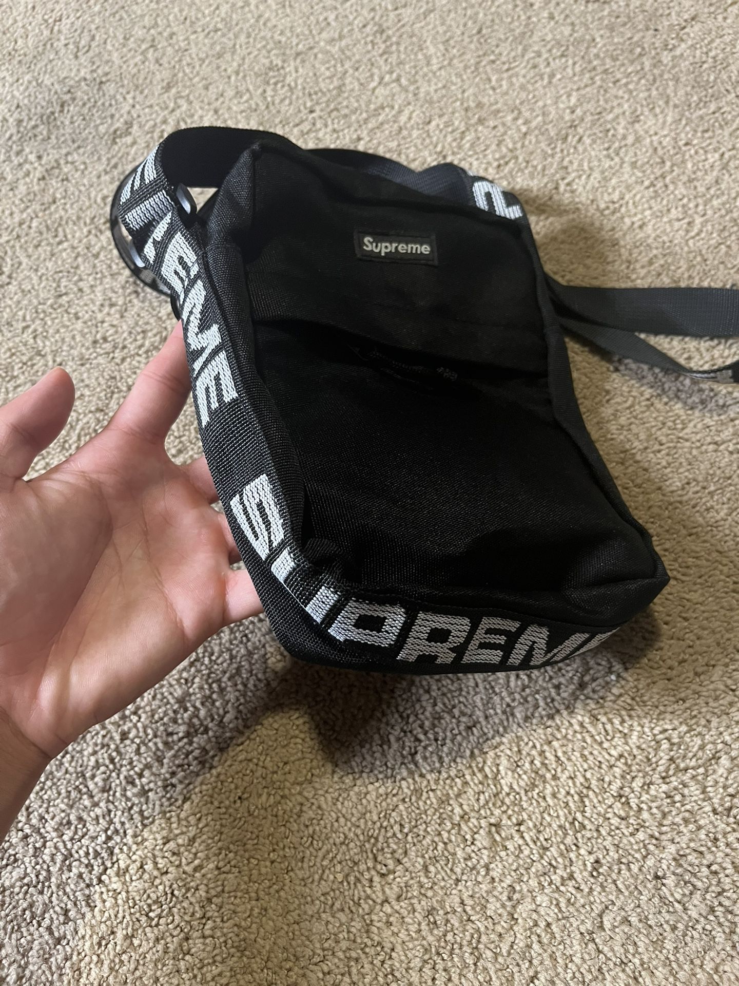 supreme shoulderbag