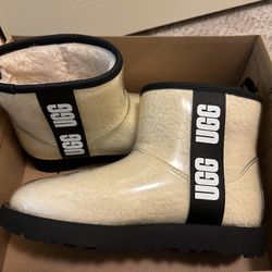 UGG Boots Women’s Size 8